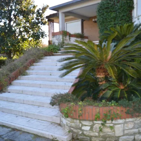 B&B Tra Mare e Marmo, hotel v destinaci Marina di Carrara