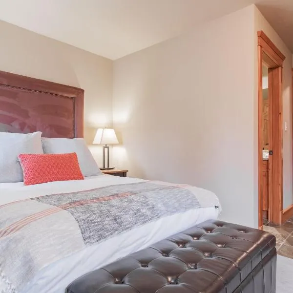 Wildwood Lodge by Outpost Whistler, hotel v destinaci Whistler