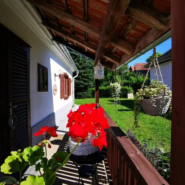 Őrség Kincse Kis Apartman - 4 főre, hotel v destinaci Hegyhátszentjakab