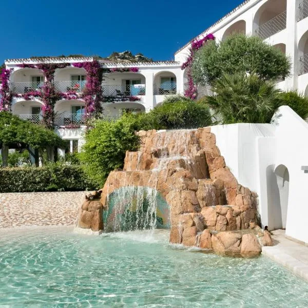 Grand Hotel Poltu Quatu, готель у місті Porto Cervo