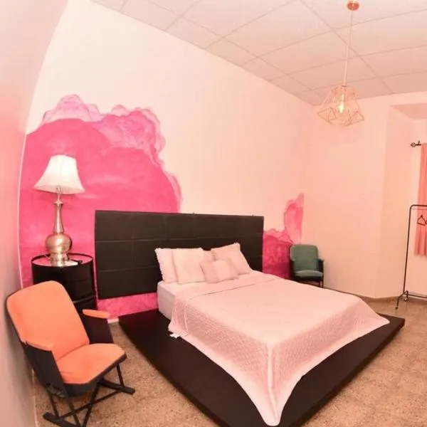 Hostal Sole, hotel in Santa Ana