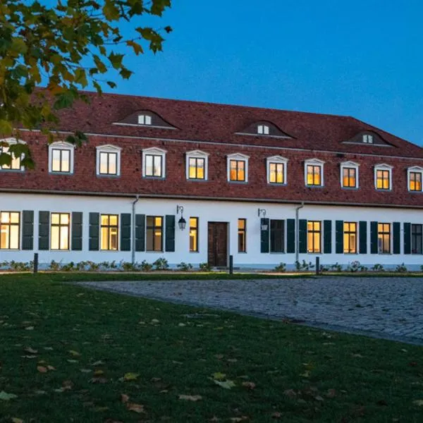 Gut Sarnow - Hotel und Restaurant, hotel v destinaci Schorfheide