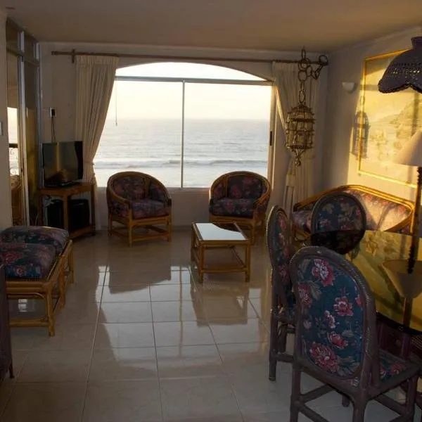 Amplio y acogedor departamento frente al Mar Sector 4Esquinas, hotel in La Serena