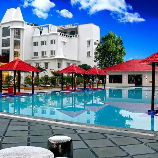 Tiaraa Hotels & Resorts, hotelli kohteessa Rāmnagar