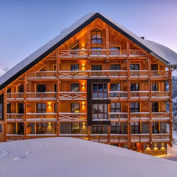 Chalet Everest - Luxury Apartments, hotel en Sella della Turra