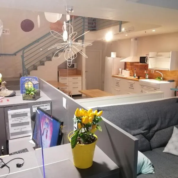 Albergue Plaza Catedral, hotel v destinaci Pamplona