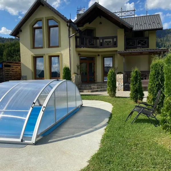 VIP House, hotel in Mykulychyn