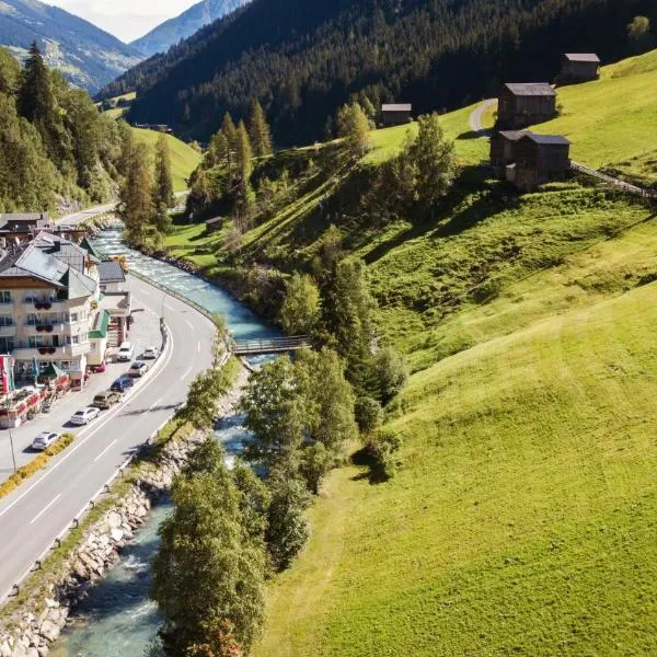 Hotel Höllroah, hotel in Kappl
