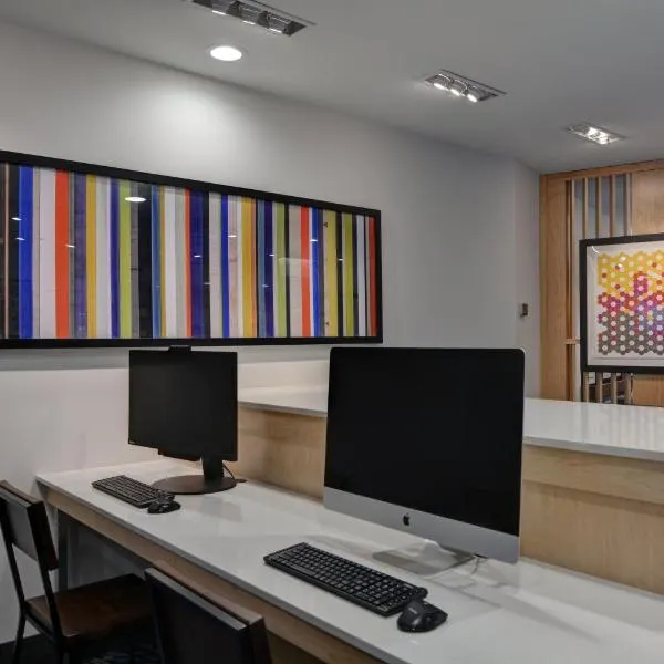 Holiday Inn Express & Suites - Greenville - Taylors by IHG, hotel in Greenville