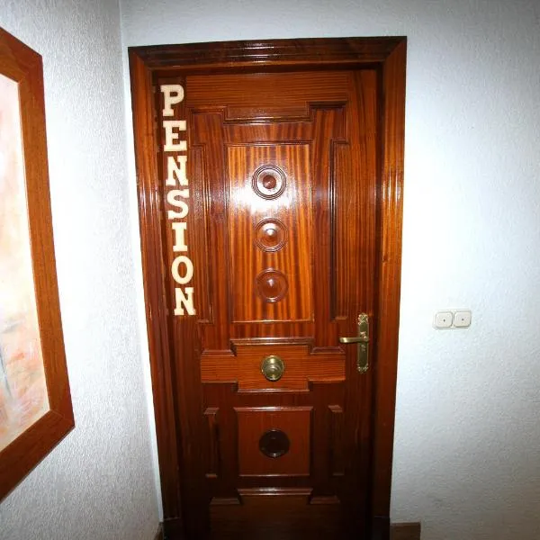 Pensión Como en Casa, hotel em Aldeanueva de Ebro