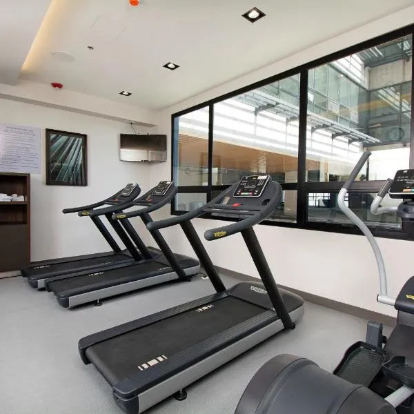 Staybridge Suites - Guadalajara Novena by IHG, hotel v destinaci Guadalajara