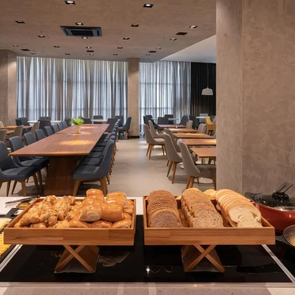 Slaviero Hotel Chapecó - Pet Friendly, хотел в Шапеко