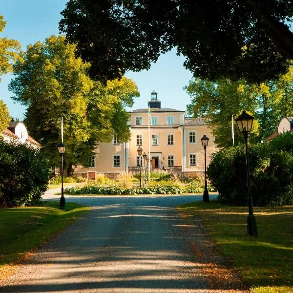 Haga Slott, hotel in Fjärdhundra