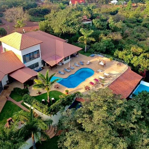 Pink Flamingo Boutique Hotel, khách sạn ở Moshi