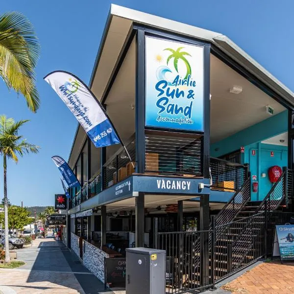 Airlie Sun & Sand Accommodation #2, hotel in Shute Harbour