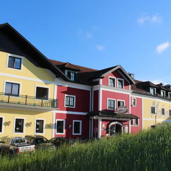 Mohnhotel - Bergwirt Schrammel, hotel v destinaci Zwettl Stadt
