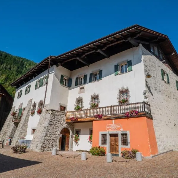 Palazzo Lodron Bertelli. Dimora Storica & Spa, hotel em Caderzone