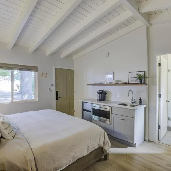 South Lake Chalet-Boutique Suite-Minutes to Heavenly & Lake Tahoe, hotel v destinaci South Lake Tahoe