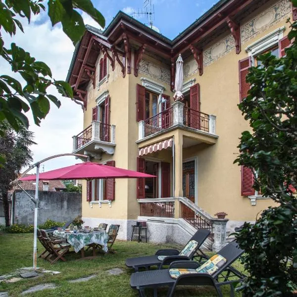 Casa Franca – hotel w mieście Pettenasco