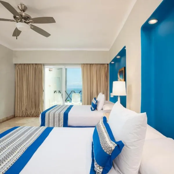 Blue Chairs Resort by the Sea - Adults Only، فندق في بويرتو فايارتا