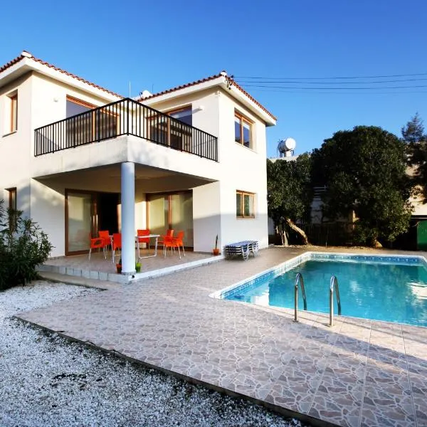Villa Elina, hotel v Pafose