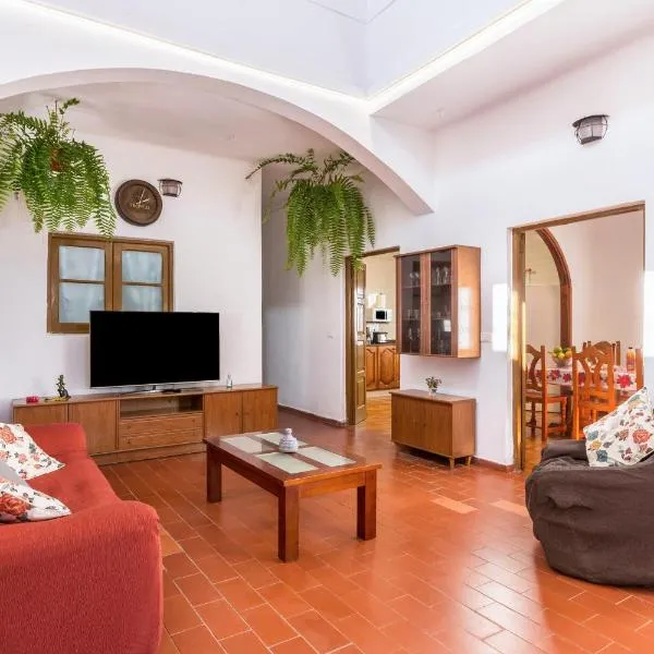 El Huerto, hotel v destinaci Firgas