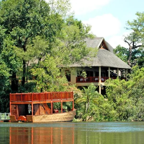 Divava Okavango Resort & Spa, hotel in Divundu