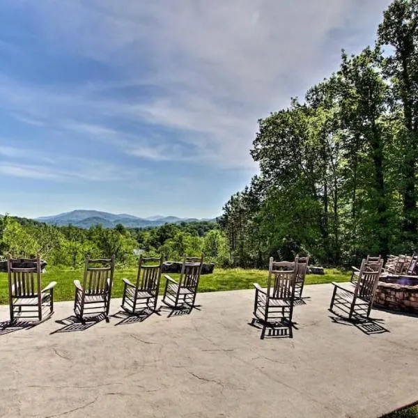Smokies Sanctuary with Mountain Views and Resort Perks, hotel in Townsend