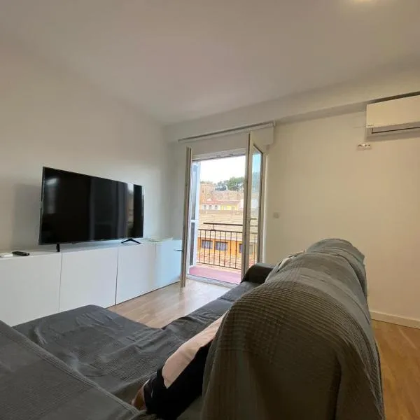 En pleno centro de Dénia con vistas al castillo!!!, hotel a Denia