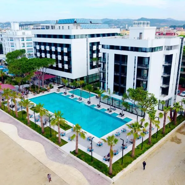 Royal G Max, ξενοδοχείο σε Golem