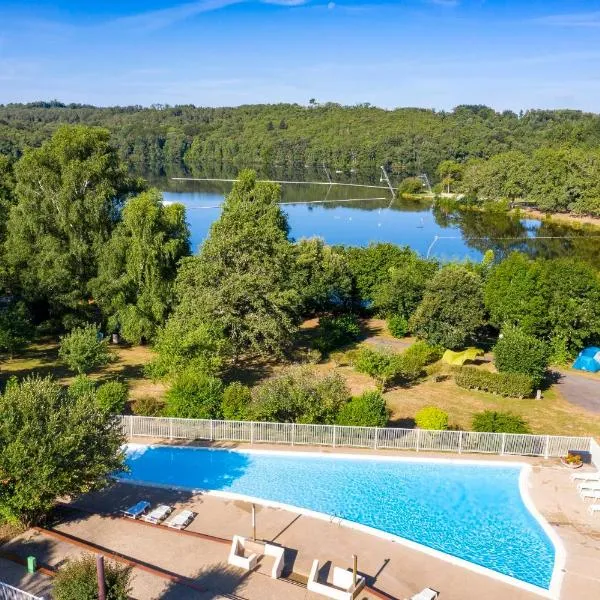 Camping du Lac de Saint-Pardoux, hotel v destinaci Saint-Pardoux