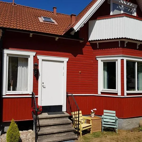 Båstad Stationsterrassen 7, hotel in Skummeslöv