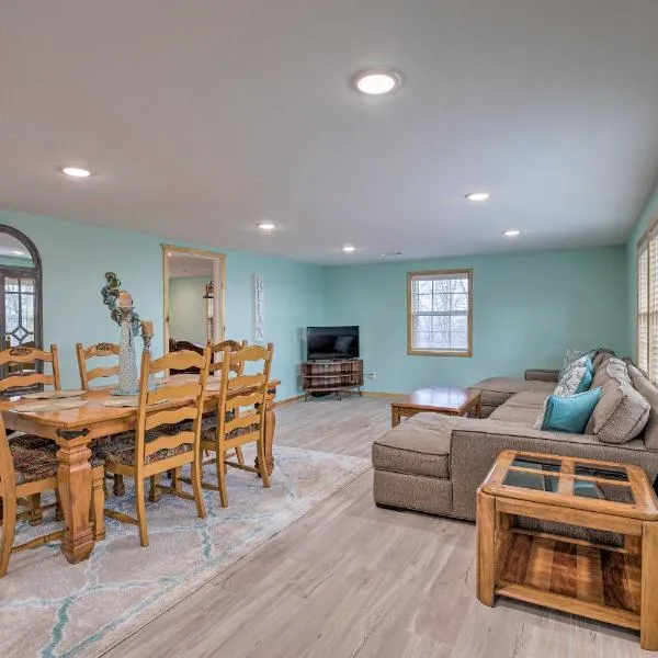 Outdoor Family Fun Large Home by Beaver Lake!, hotel in Eureka Springs