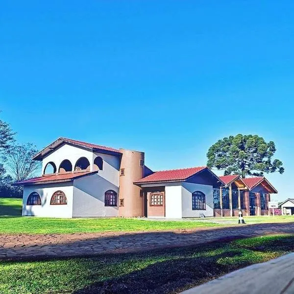 Hotel e Camping Espaço Verde Pousada，Cantagalo的飯店