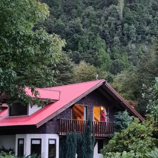 Hotel Salto del Carileufu, hotel v destinaci Pucón