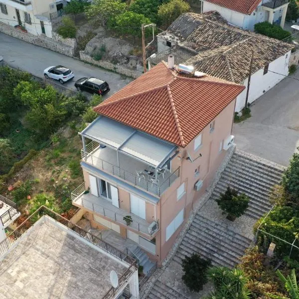 Christina Apartment, hotel in Paralía Akrátas