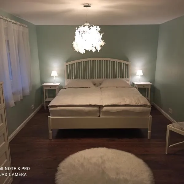 Schöne 77qm Wohnung in gehobener Lage direkt am Wald，羅登巴赫的飯店