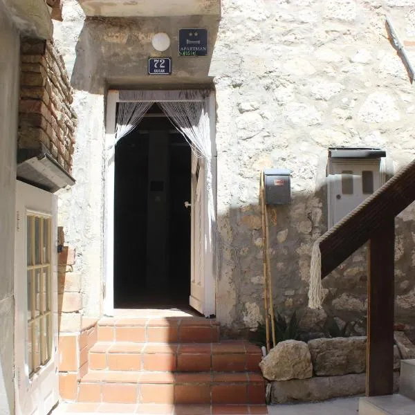 Heat Hostel, hotel v destinaci Susak