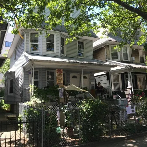 CLASSICAL AMERICAN Homestay HOUSE, hotel v destinaci Brooklyn