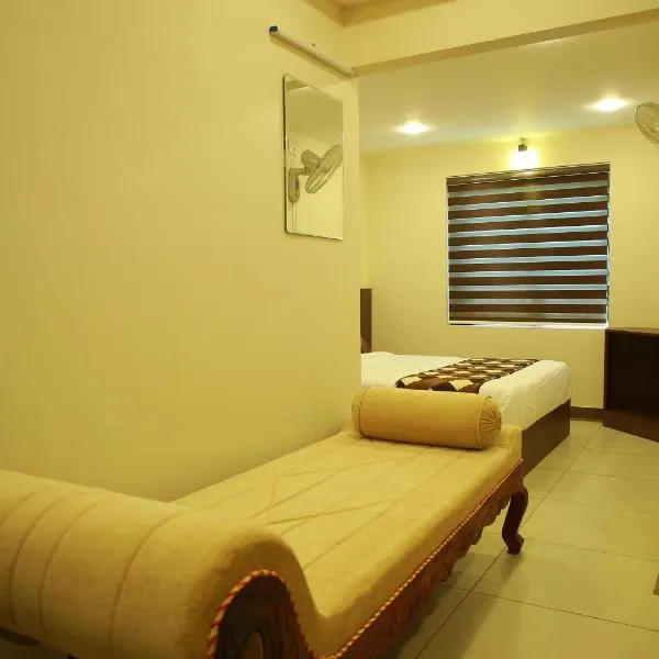 KALATHIL TOURIST HOME, hotel di Thekkumkara