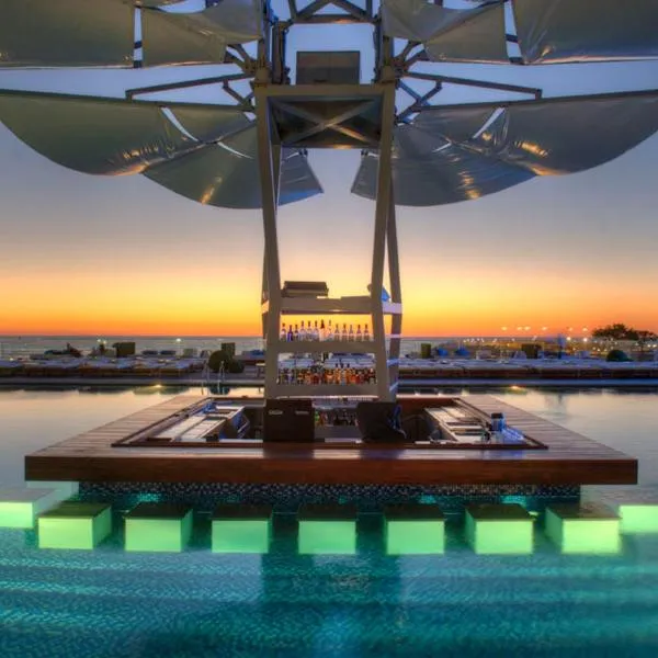 Veer Luxury Boutique Hotel & Beach Club, hotel en Joünié