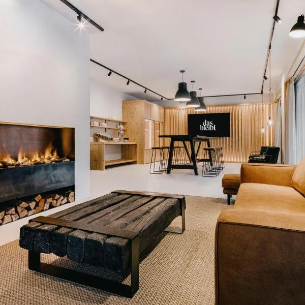 das bleibt Alpine Suites, hotel v Schladmingu