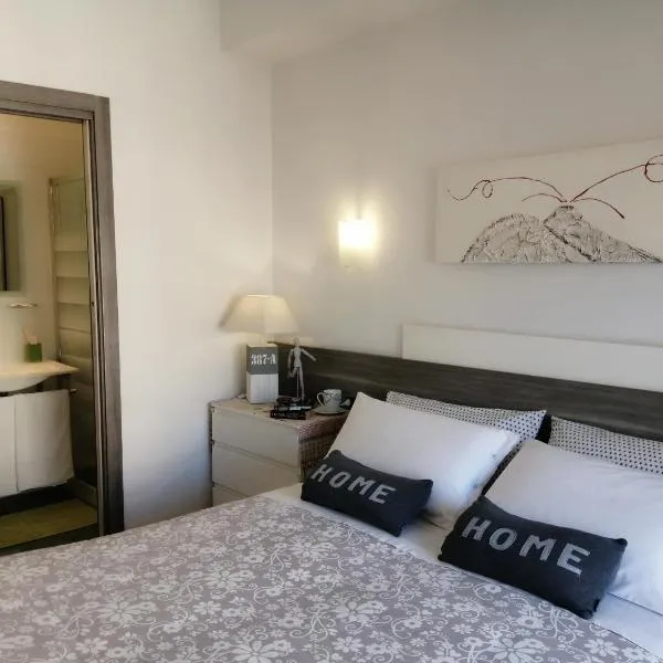 B&B Carolina Napoli-Vomero, hotel sa Naples