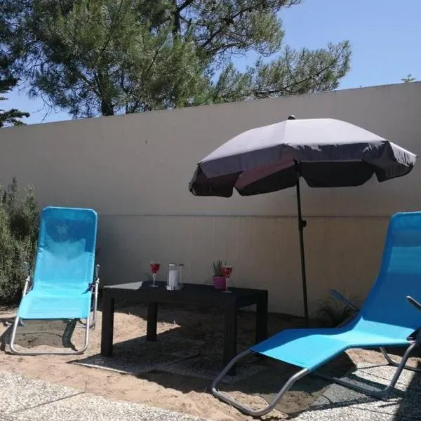 MAISON 3 CHAMBRES SUR UNE DUNE A 50 M DE LA PLAGE, hotel a La Tranche-sur-Mer