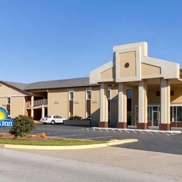 Days Inn by Wyndham Lawton, hotel in Lawton