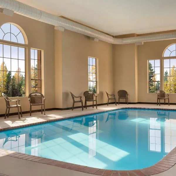 Hometown Place, hotel di Olive Branch