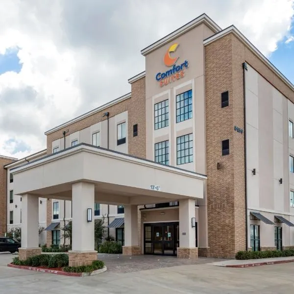 Comfort Suites Near Sam Houston Race Park, hotel v destinaci Houston