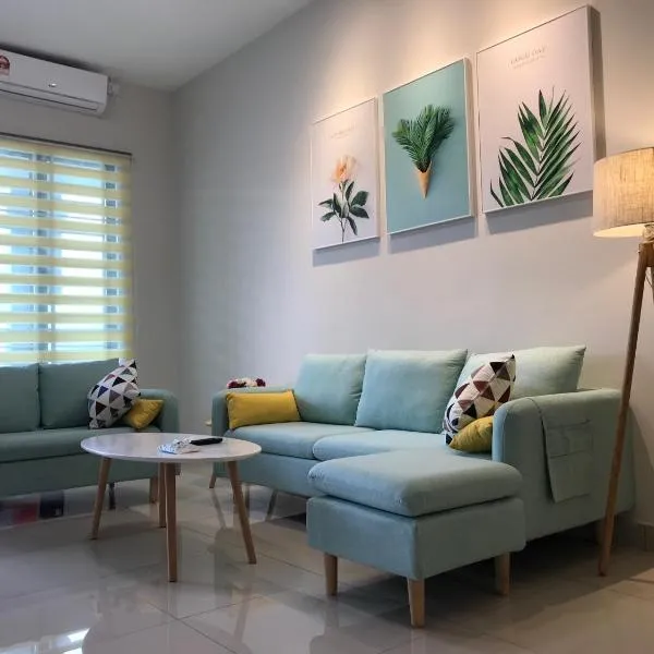 75 Cozy Home - Homestay Kluang (Gated and Guarded, Northern European Interior), hotel v destinaci Keluang