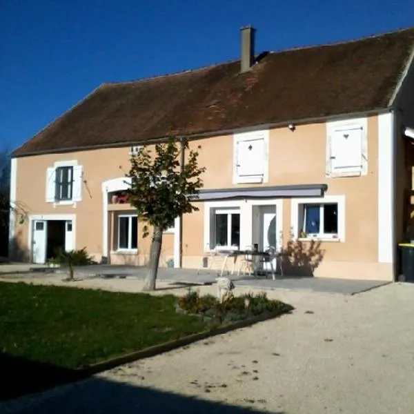 Chambre d'hôtes, hotel em Bleigny-le-Carreau