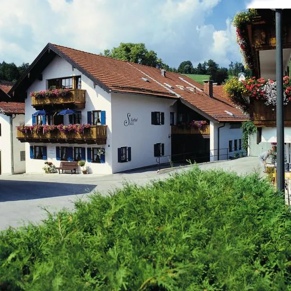 Kurbad und Landhaus Siass, hotell i Bad Kohlgrub